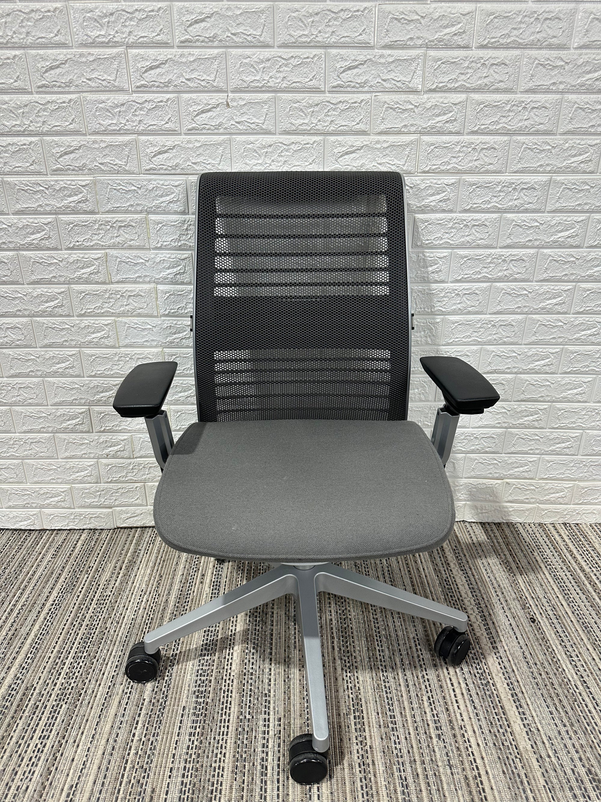 Pre-Owned Steelcase Grey Think Chair - Duckys Office Furniture