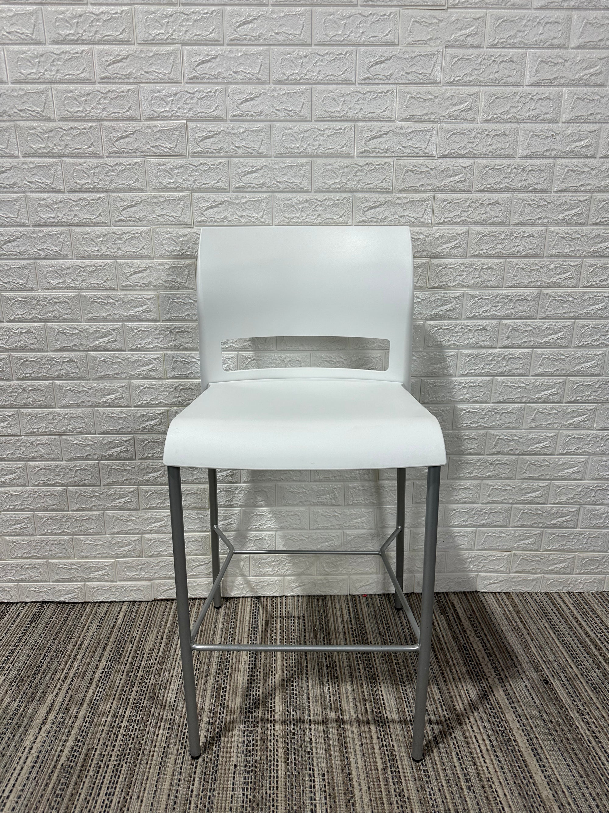 Pre-Owned Steelcase Bar Height Stools - Duckys Office Furniture