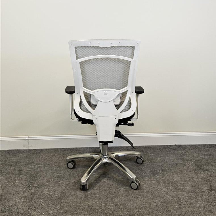 Pre-Owned Coolmesh Pro High Back Executive Chair - Duckys Office Furniture