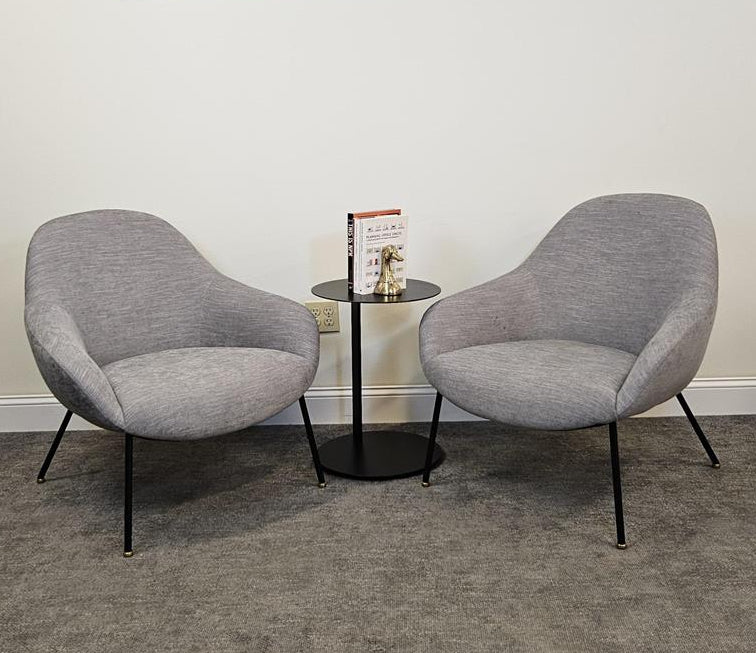 Pre-Owned Grey lounge Chair