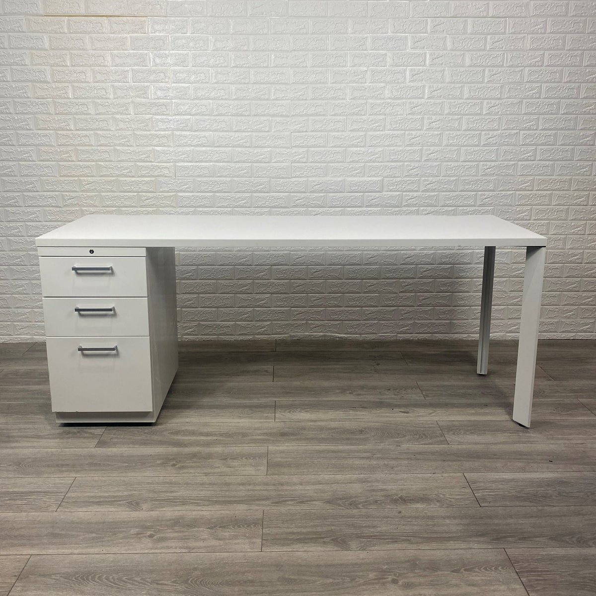 Pre-Owned Desk w/ Pedestal Files [ - Duckys Office Furniture