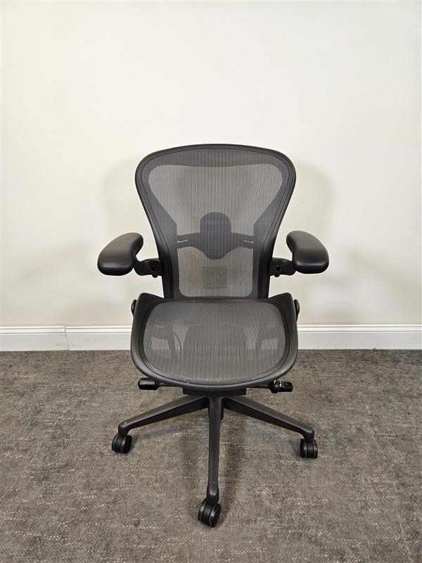Pre-Owned Herman Miller Classic Aeron Chair - Size B