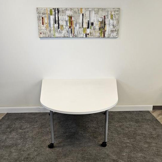 Pre-Owned Herman Miller OE1 Huddle Conference Table - Duckys Office Furniture