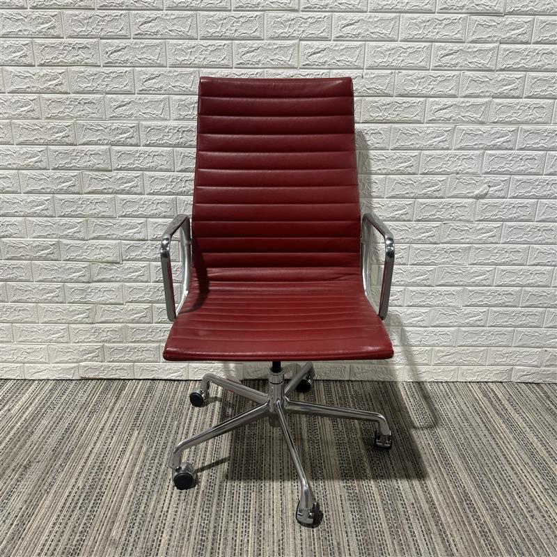 Pre-Owned Red Herman Miller Eames Chair (SET OF 6)