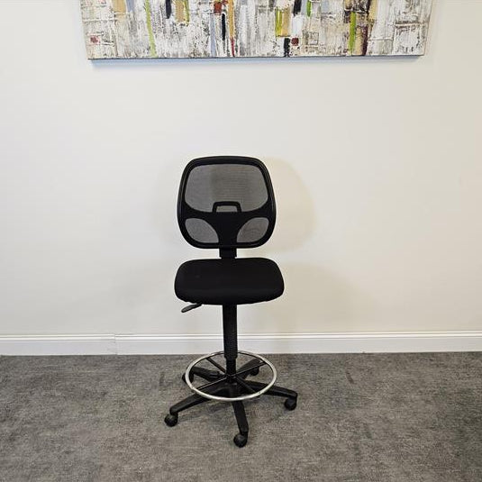 Pre-Owned Aremless Stool - Duckys Office Furniture