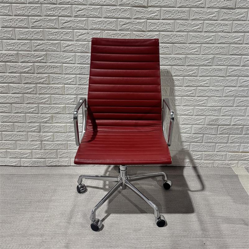Pre-Owned Red Herman Miller Eames Chair (SET OF 6) - Duckys Office Furniture