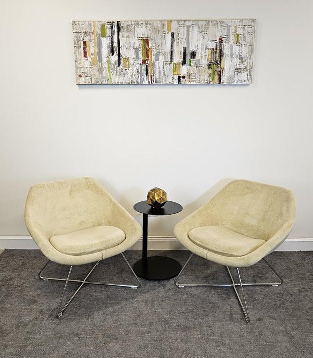 Pre-Owned Light Yellow Lounge Chairs - Duckys Office Furniture