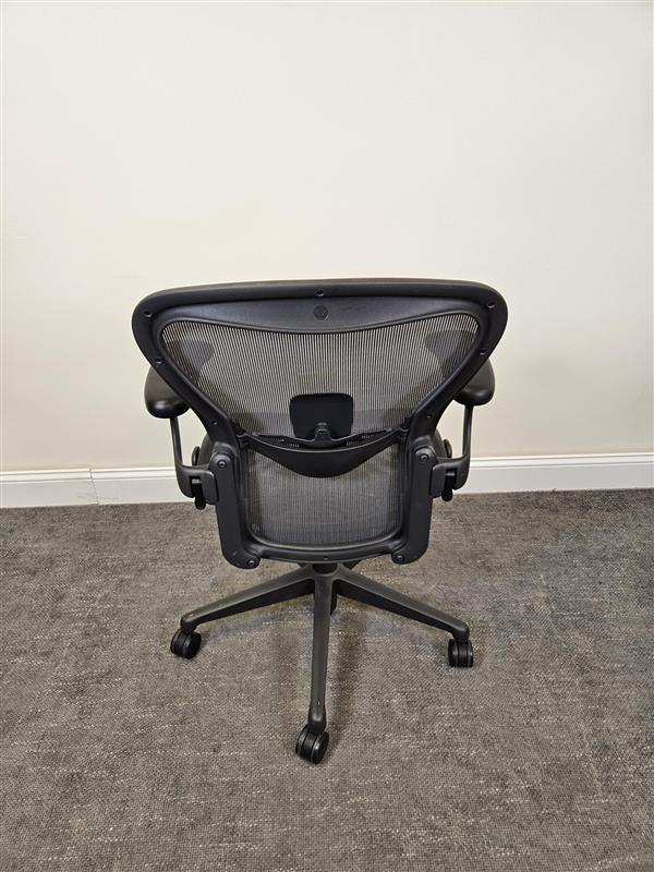 Pre-Owned Herman Miller Classic Aeron Chair - Size B