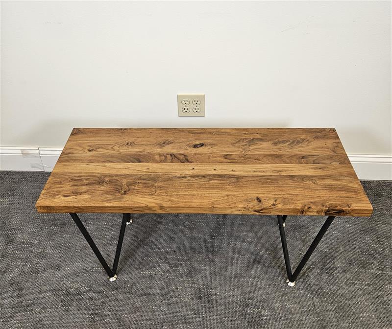 Pre-Owned Wood Dinning Table W/Metal Legs and Set of 4 Bench Seats