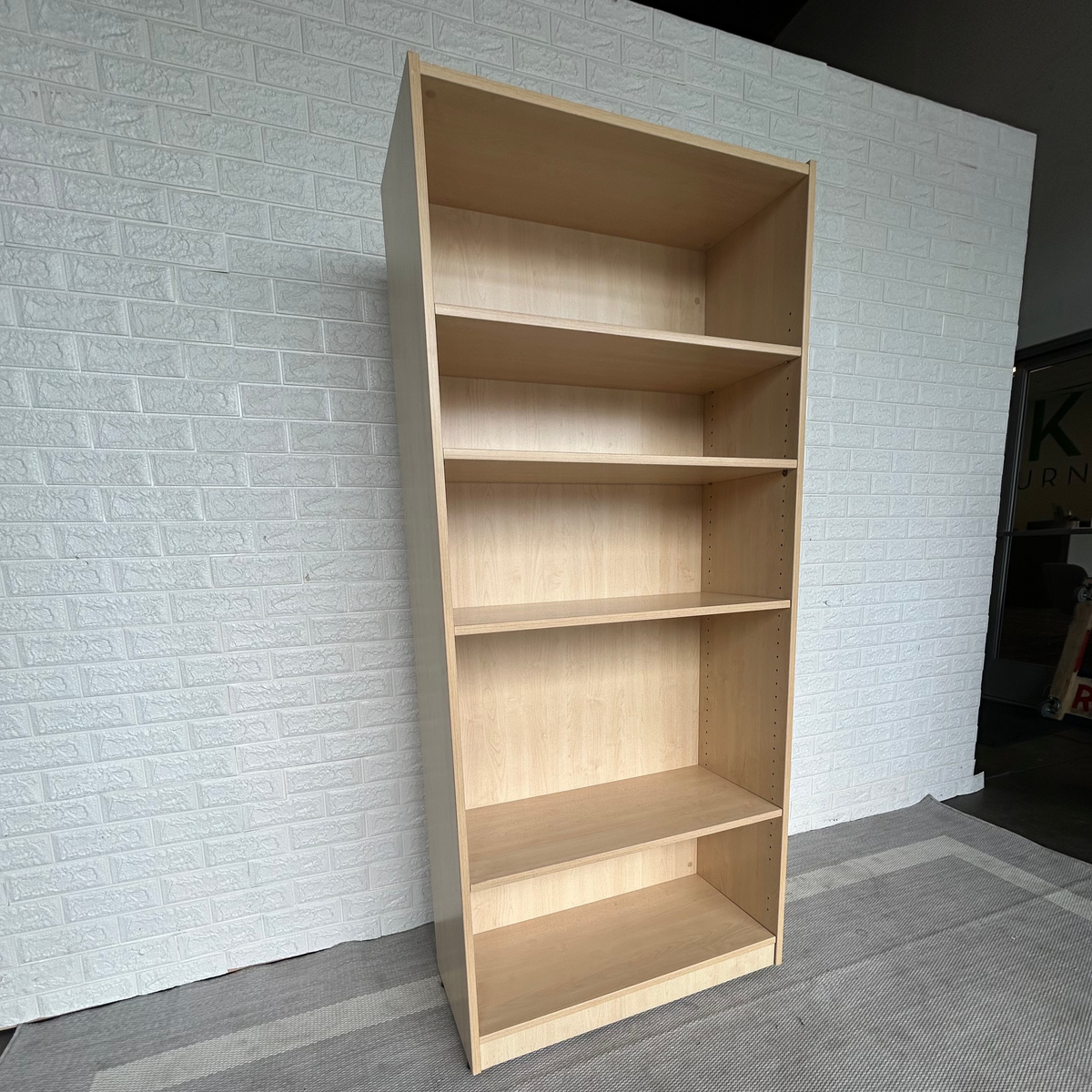 Pre-Owned 5-Shelf Maple Bookcase - Duckys Office Furniture