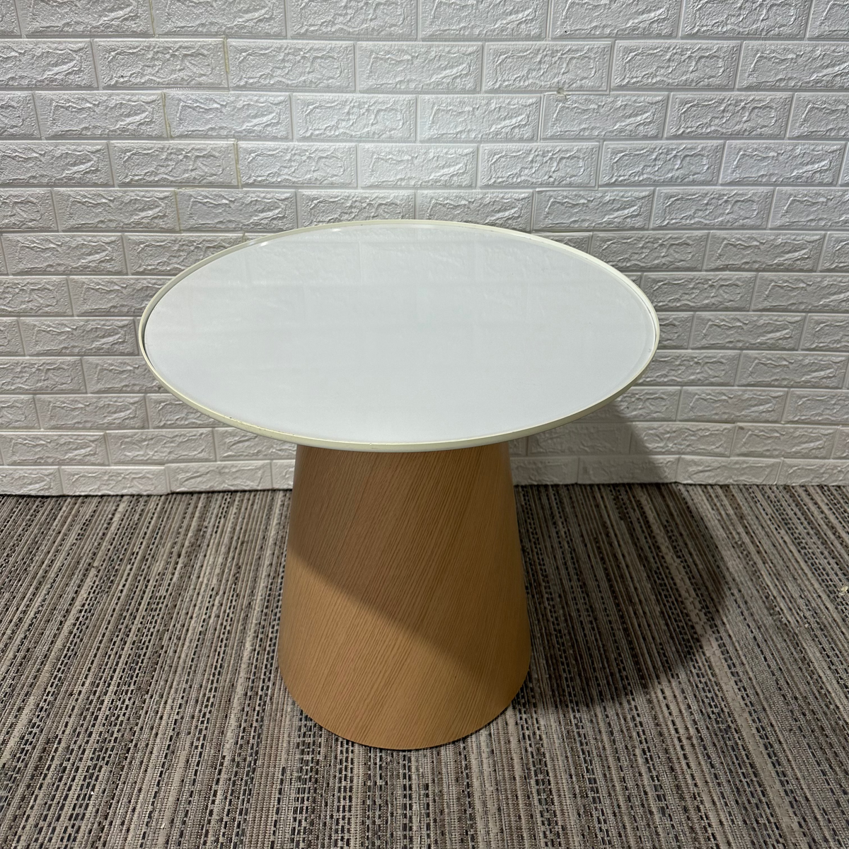 Pre-owned Round End-Table