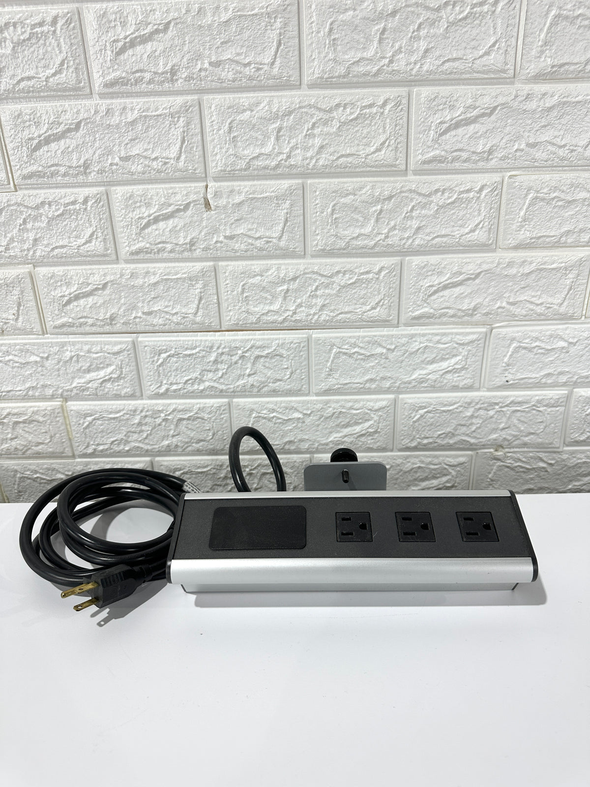 Pre-Owned Power Ports for Height Adjustable Desks - Duckys Office Furniture
