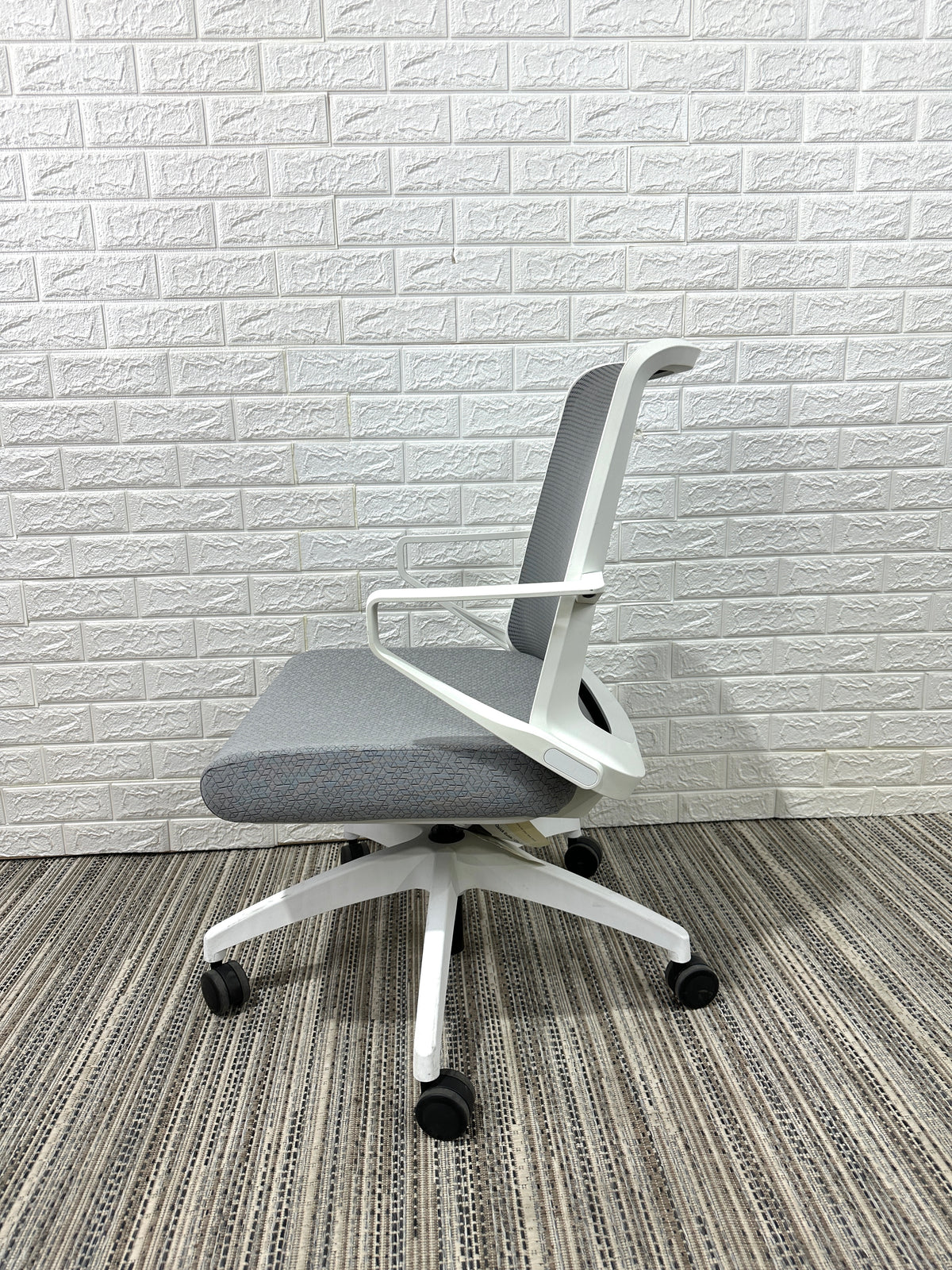 CLOSEOUT Hon Cliq Chair - Duckys Office Furniture