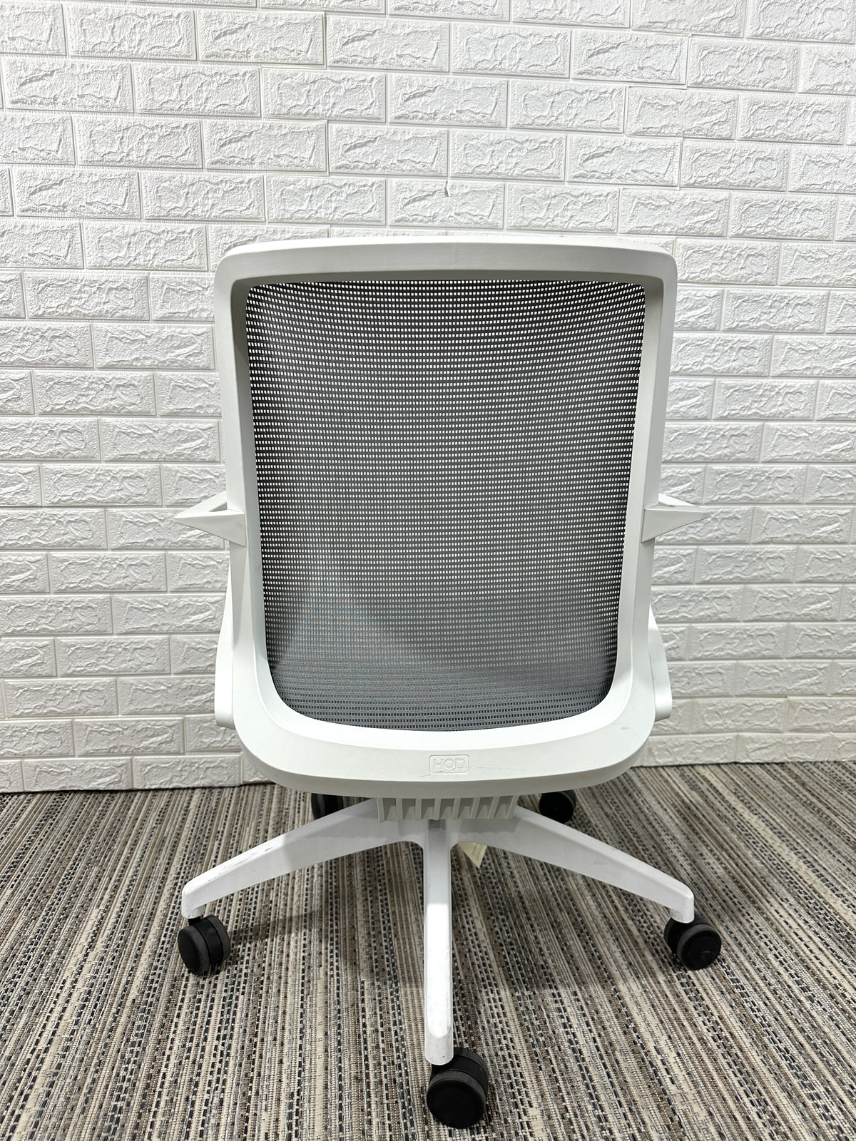 CLOSEOUT Hon Cliq Chair - Duckys Office Furniture