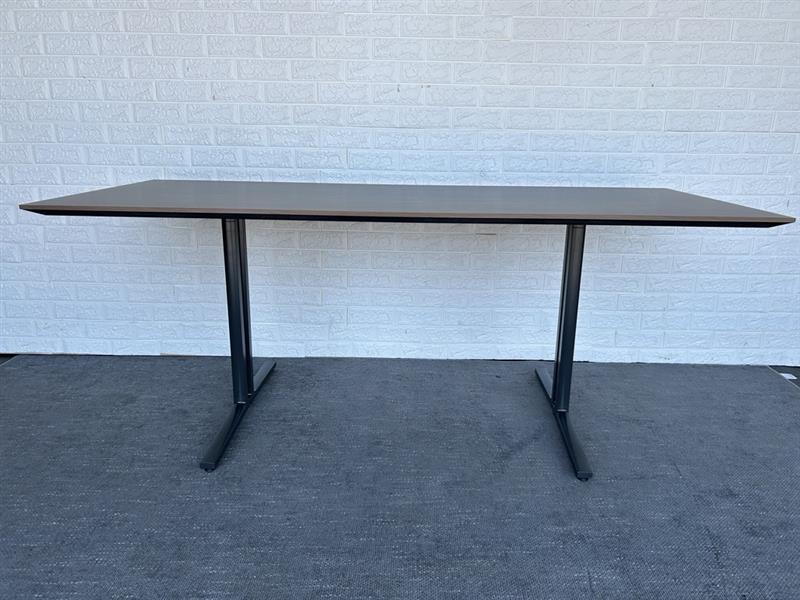 Pre-owned HON Brown Top with Black T-Legs - Duckys Office Furniture