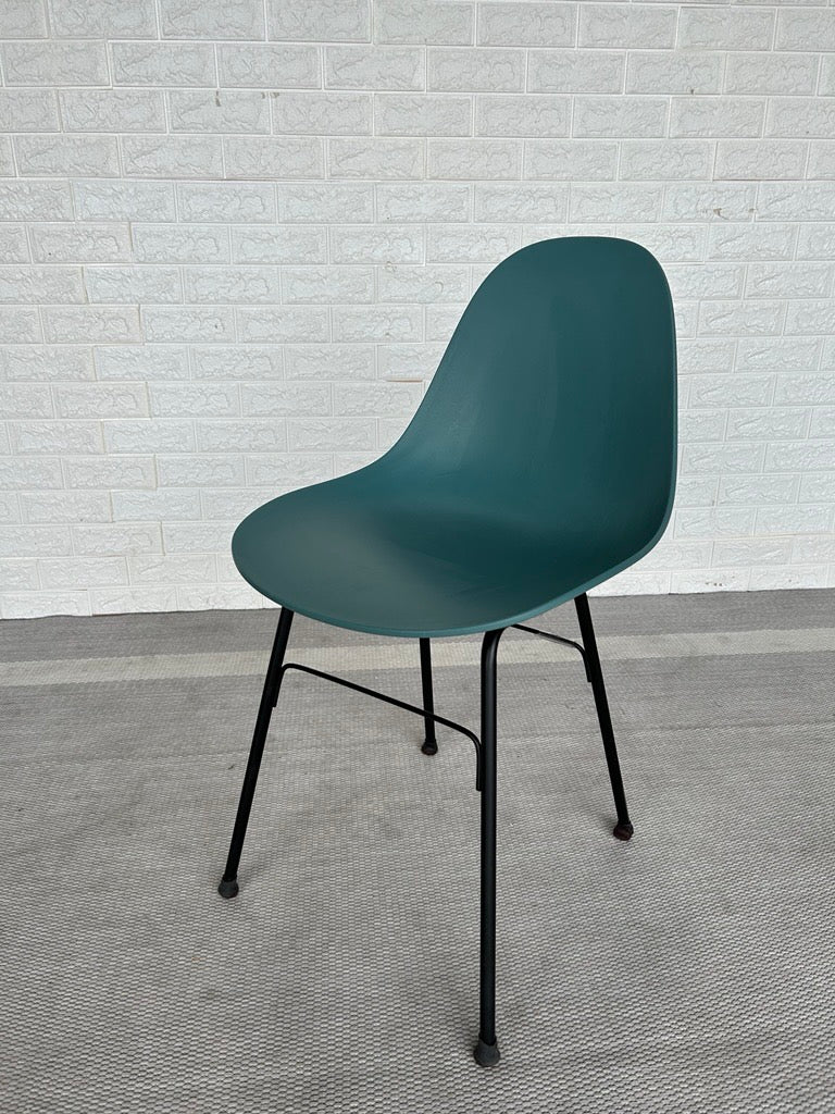 Pre-Owned Egg Shell Chairs - Duckys Office Furniture