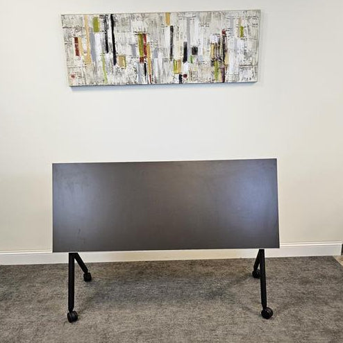 Pre-Owned Small Break Room Table - Duckys Office Furniture