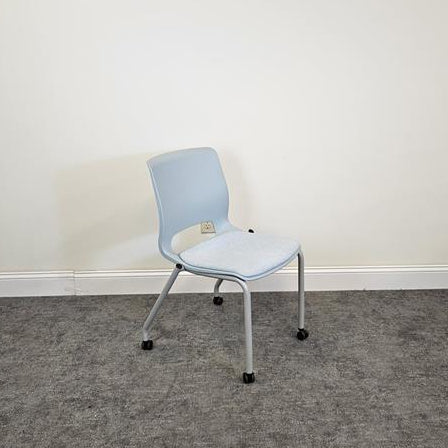 Pre-Owned HON Motivate Stacking Chair - Duckys Office Furniture