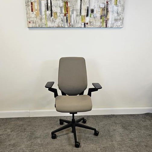 Pre-Owned Steelcase Gesture Task Chair - Duckys Office Furniture