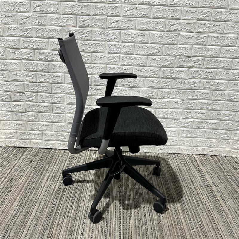 Pre-Owned Gray SitOnIt Wit Chair