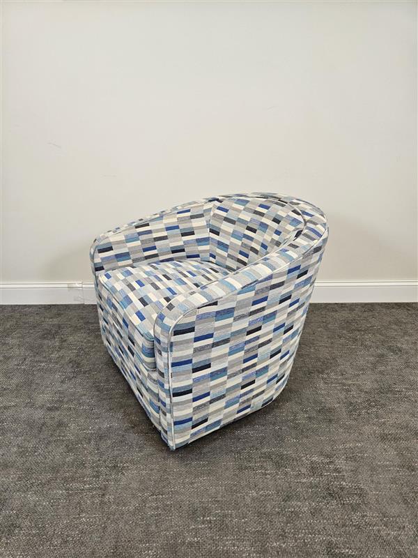 Pre-Owned Swivel Lounge Chairs - Multi color
