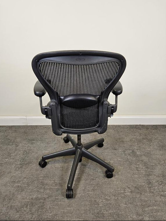 Pre-Owned Herman Miller Classic Aeron Chair - Size B