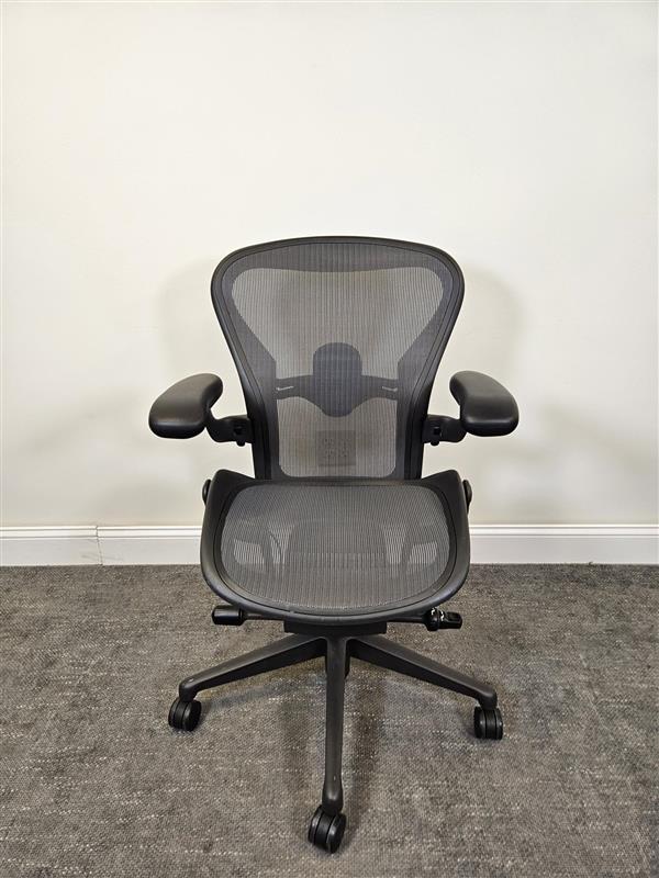 Pre-Owned Herman Miller Classic Aeron Chair - Size B