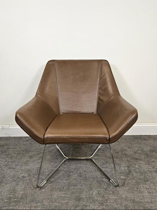 Pre-Owned Keilhauer Brown Leather Side Chair