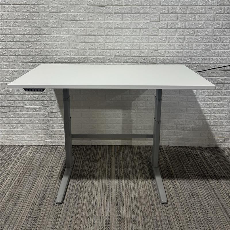Pre-Owned White Adjustable Desk - Duckys Office Furniture
