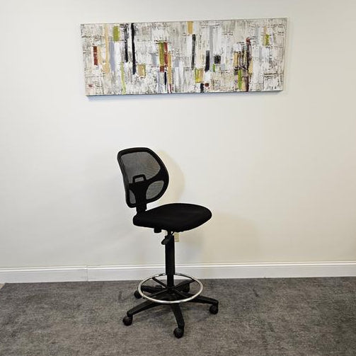 Pre-Owned Aremless Stool - Duckys Office Furniture