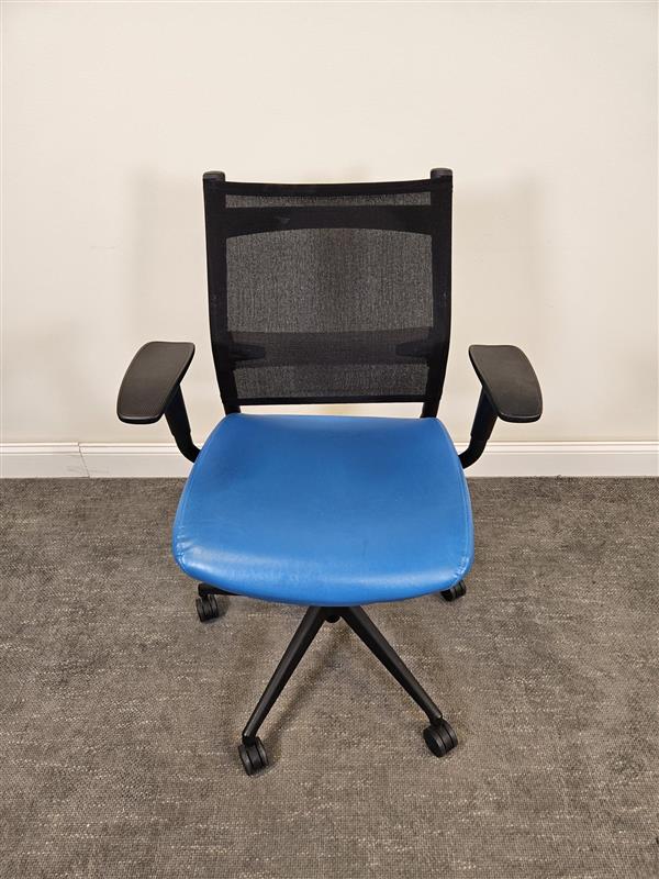 Pre-Owned Sit-On-It Wit Task Chair