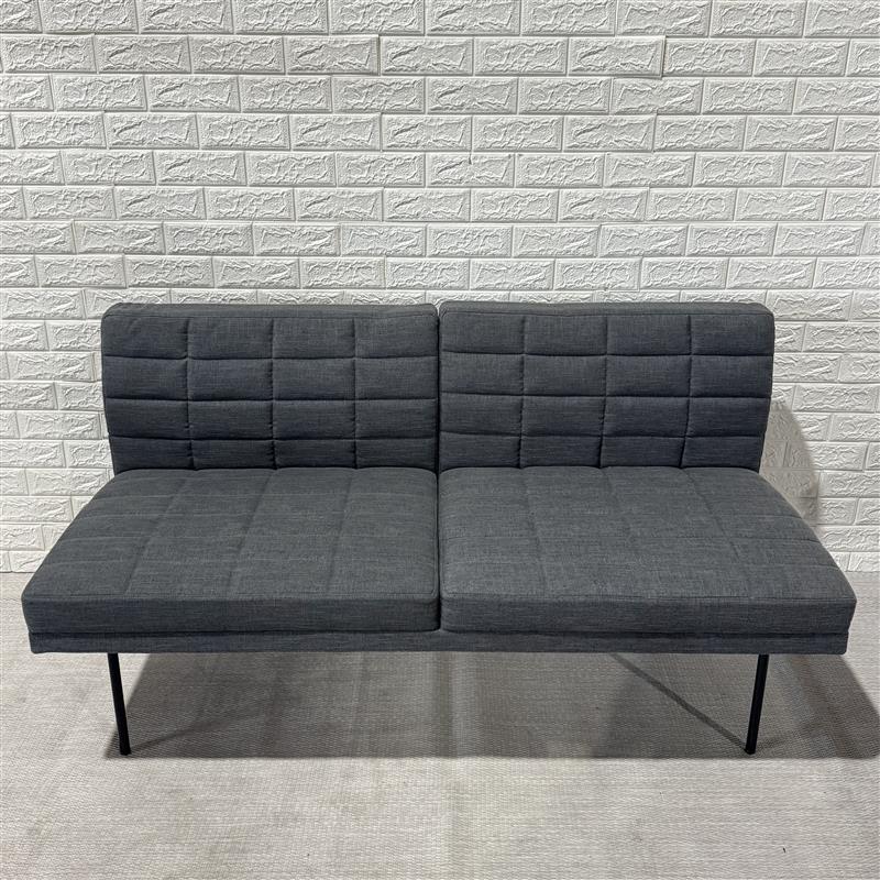 Pre-Owned Geiger Tuxedo Sofa - Duckys Office Furniture