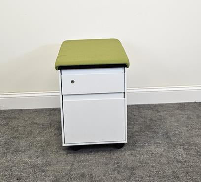Pre-Owned White Pedestal With Green Cushion - Duckys Office Furniture