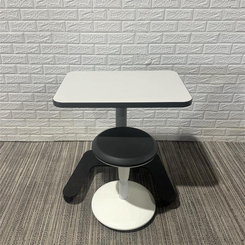 Pre-Owned Hon Roll Call Lectern and Revel Fidget Stool Set