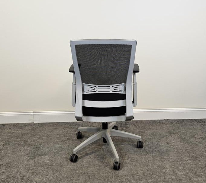 Pre-Owned Downtown Mesh Chair - Duckys Office Furniture