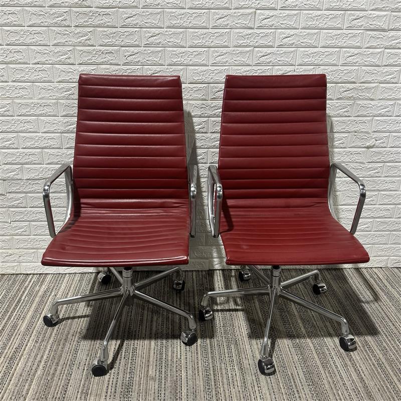 Pre-Owned Red Herman Miller Eames Chair (SET OF 6)