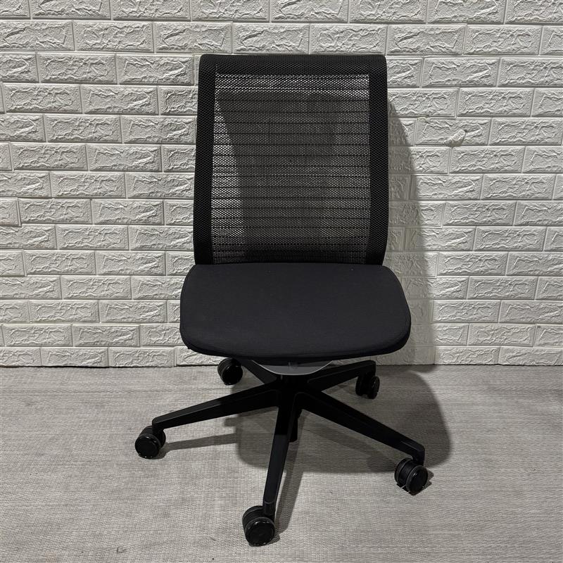 Pre-Owned Steelcase Armless Think Chair