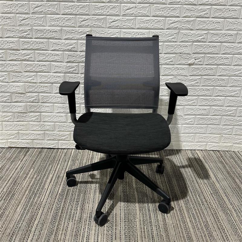 Pre-Owned Gray SitOnIt Wit Chair