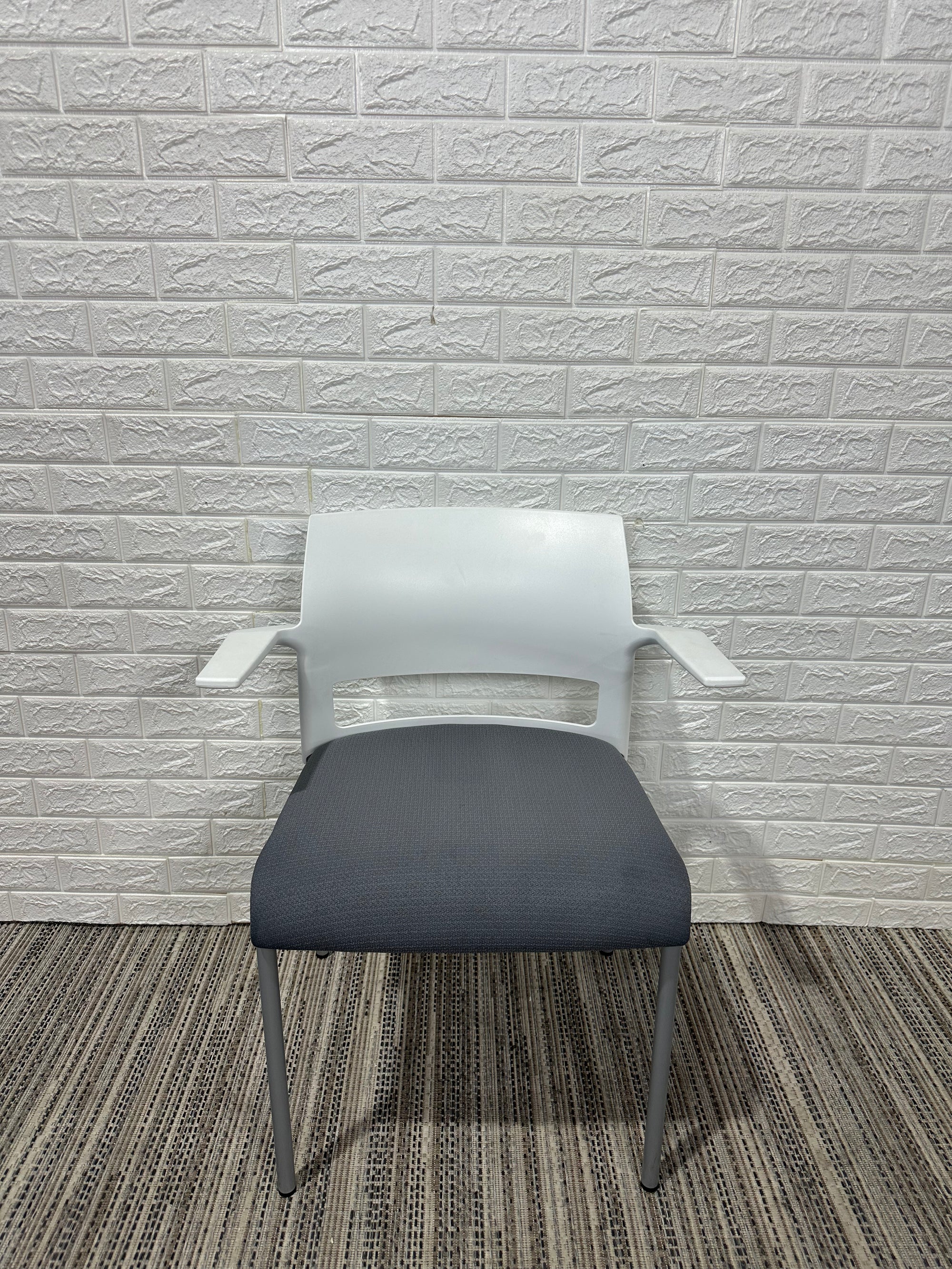 Pre-Owned Steelcase White Stacking Chair - Duckys Office Furniture